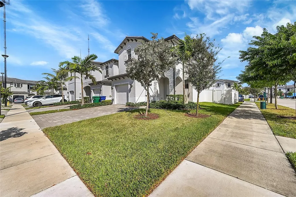 20357 NW 4th Path Miami FL 33169