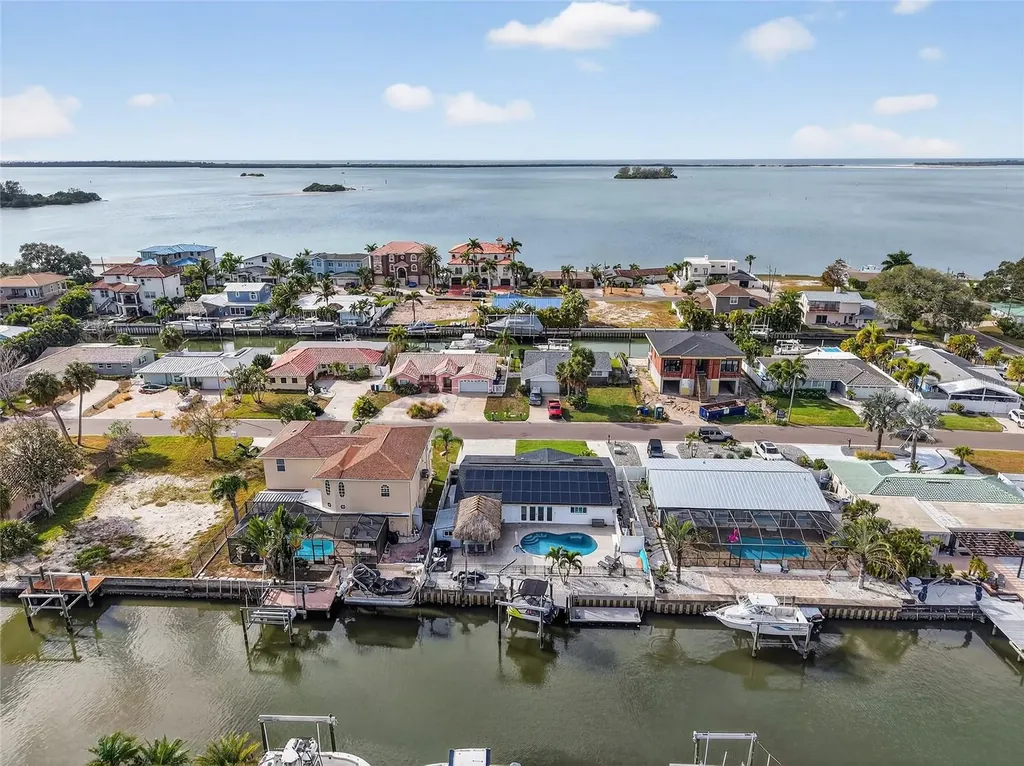 2171 Lagoon Drive Dunedin FL 34698
