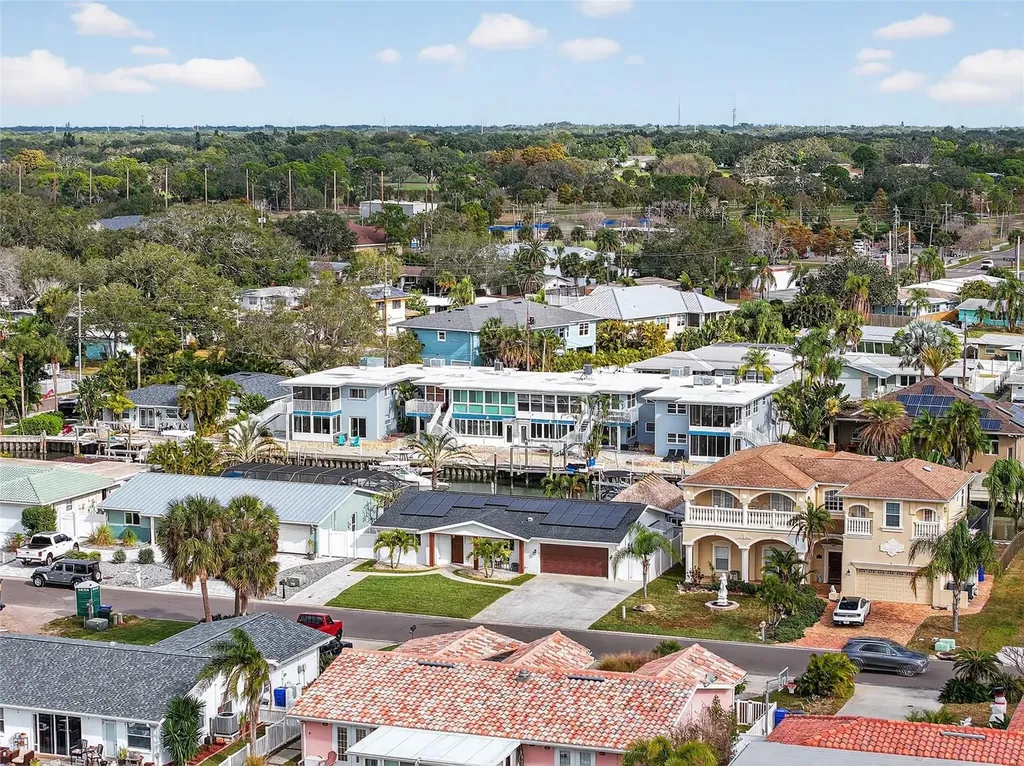 2171 Lagoon Drive Dunedin FL 34698