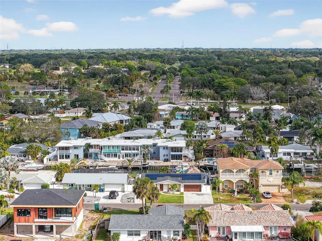 2171 Lagoon Drive Dunedin FL 34698