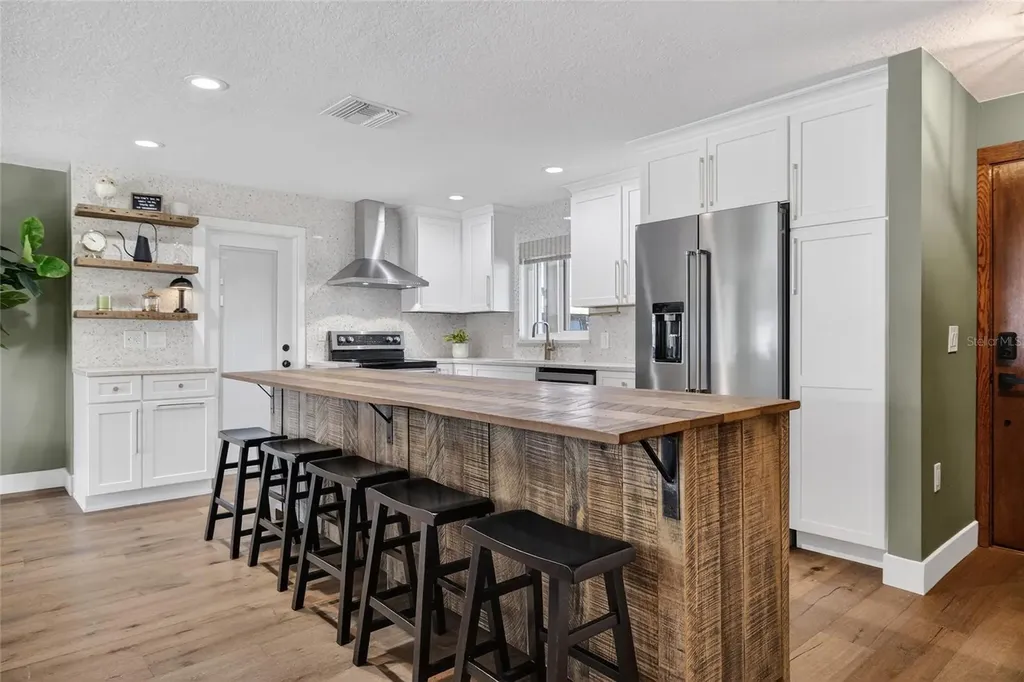 2171 Lagoon Drive Dunedin FL 34698