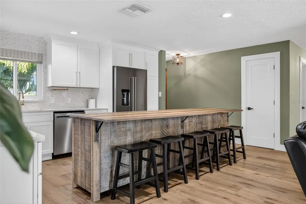 2171 Lagoon Drive Dunedin FL 34698