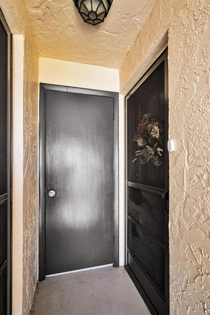 219 Elmwood Circle Seminole FL 33777