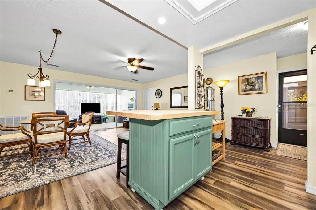219 Elmwood Circle Seminole FL 33777