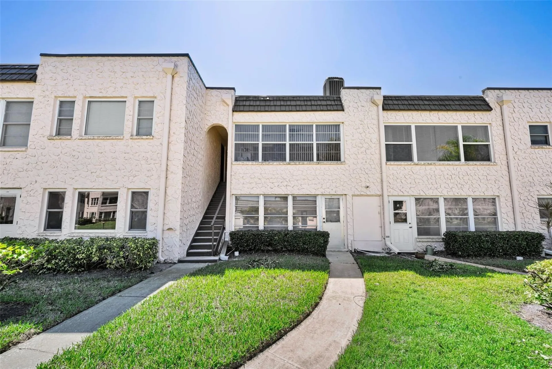 219 Elmwood Circle Seminole FL 33777