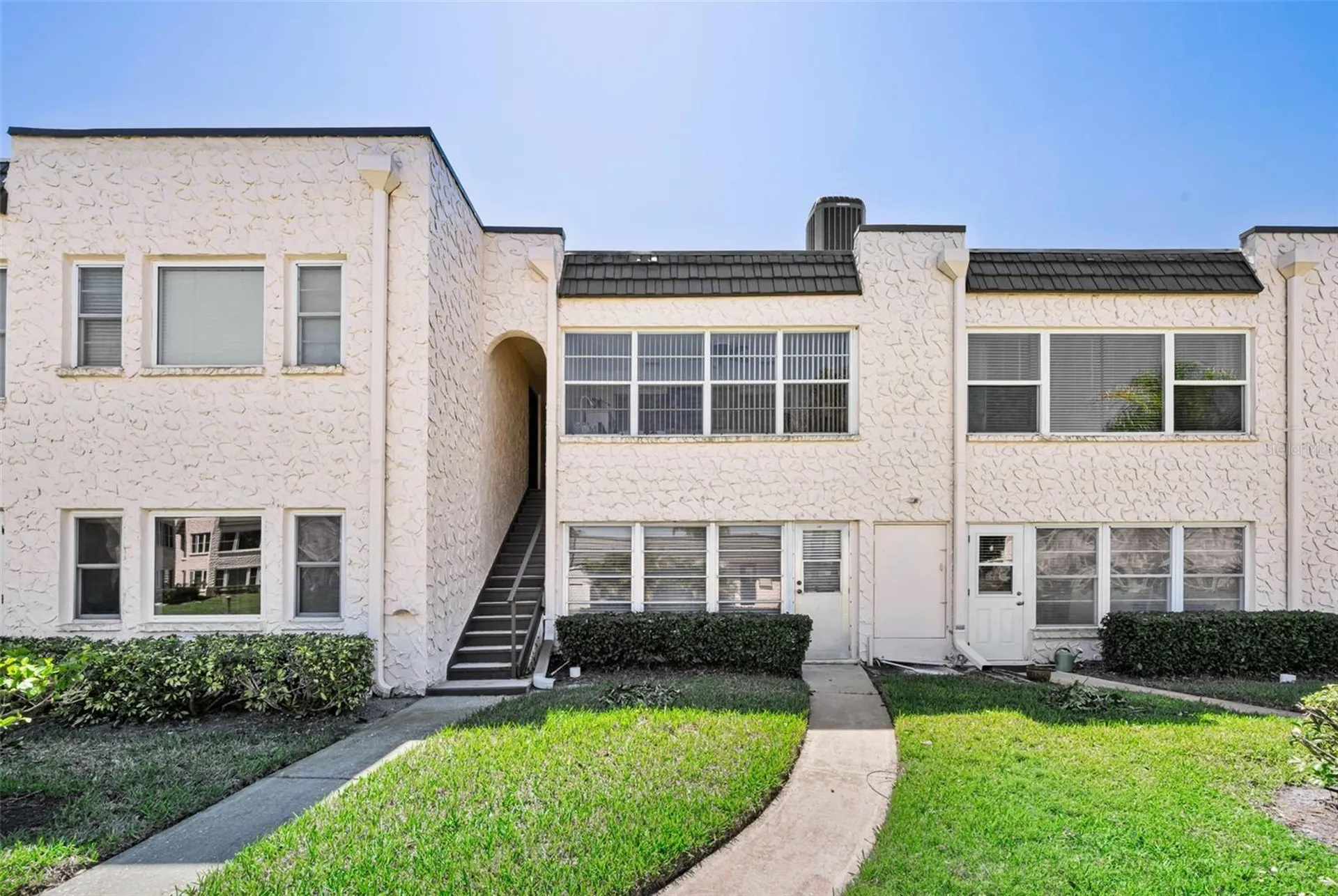 219 Elmwood Circle Seminole FL 33777