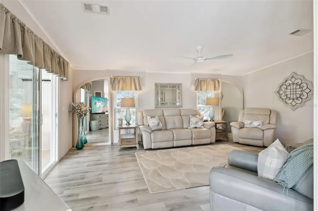 8568 Breeze Hill Drive Lake Wales FL 33898
