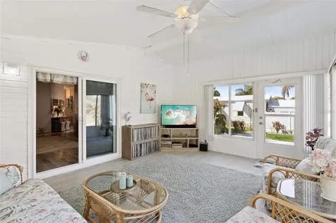 8568 Breeze Hill Drive Lake Wales FL 33898