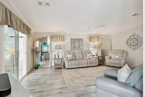 8568 Breeze Hill Drive Lake Wales FL 33898
