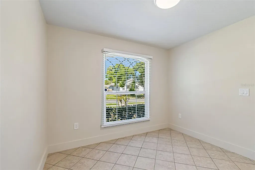 712 15th Avenue S St Petersburg FL 33701