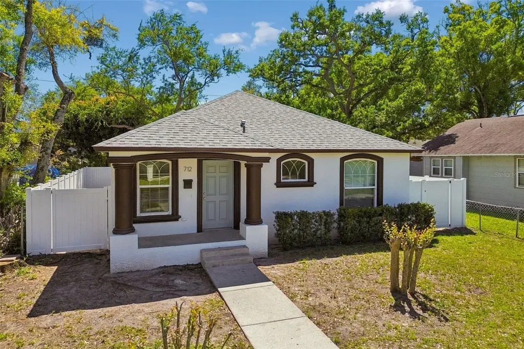 712 15th Avenue S St Petersburg FL 33701