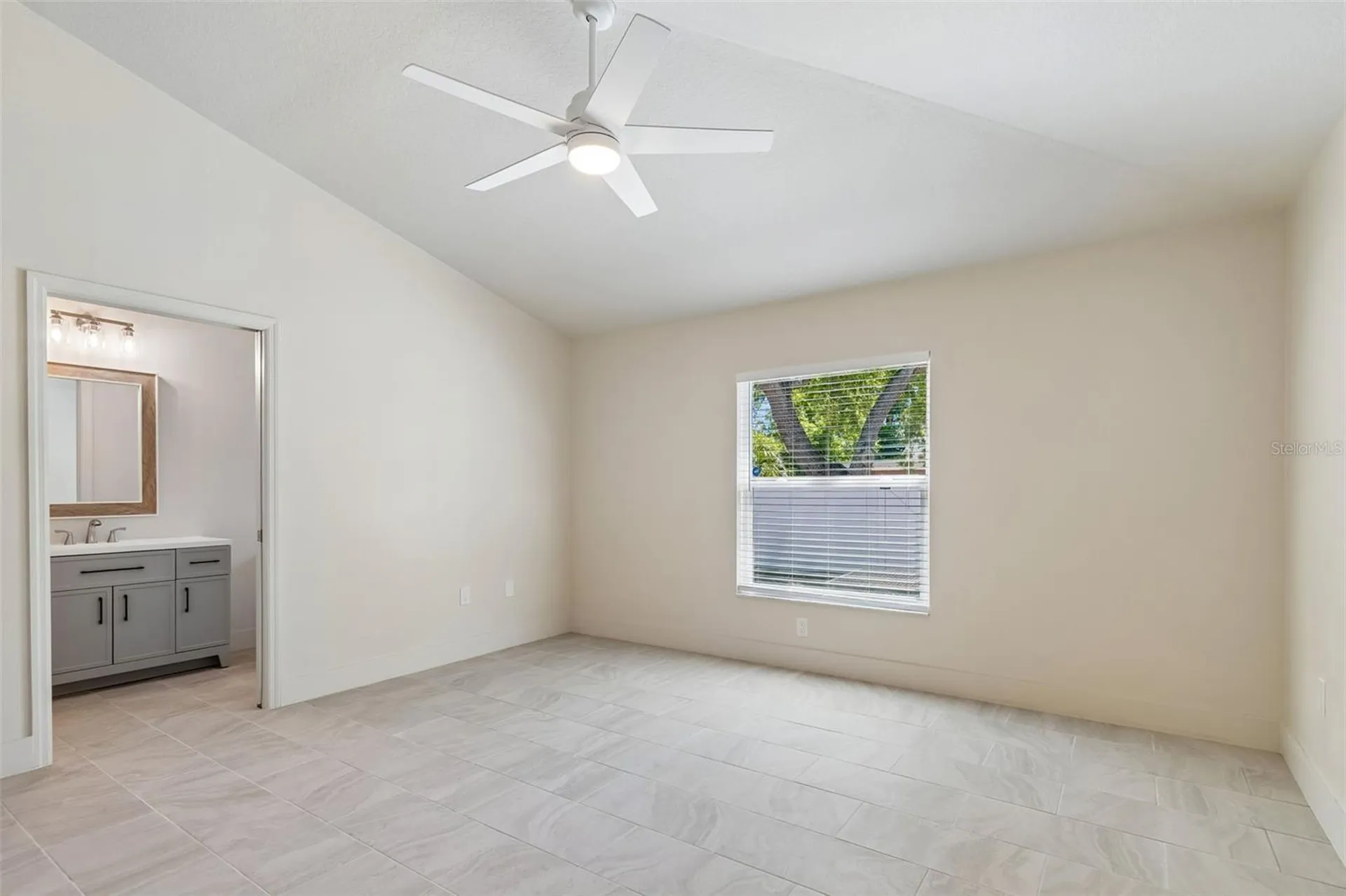 712 15th Avenue S St Petersburg FL 33701
