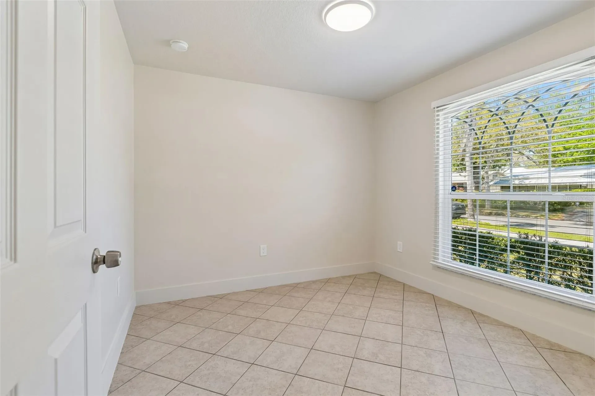 712 15th Avenue S St Petersburg FL 33701