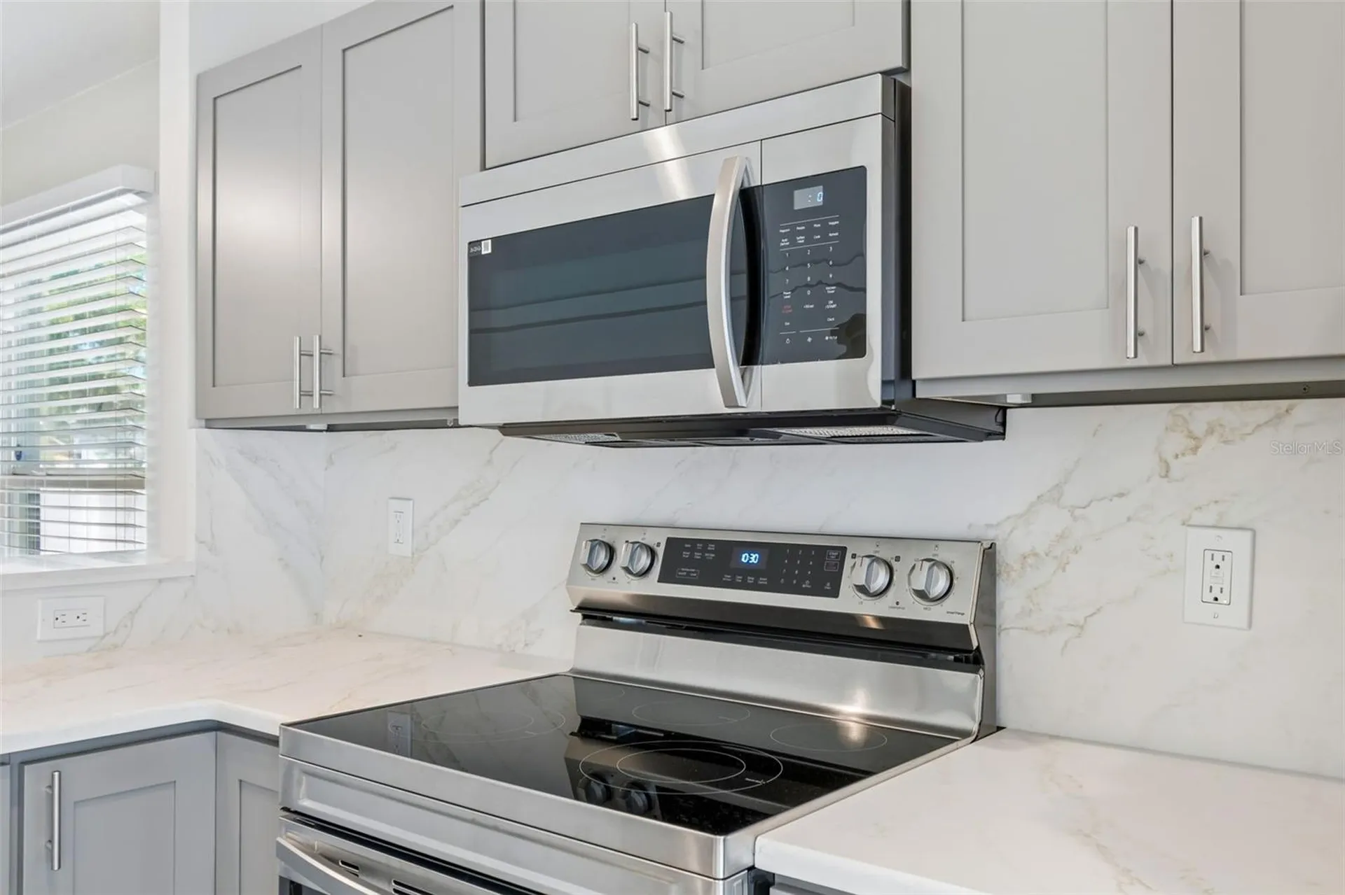 712 15th Avenue S St Petersburg FL 33701