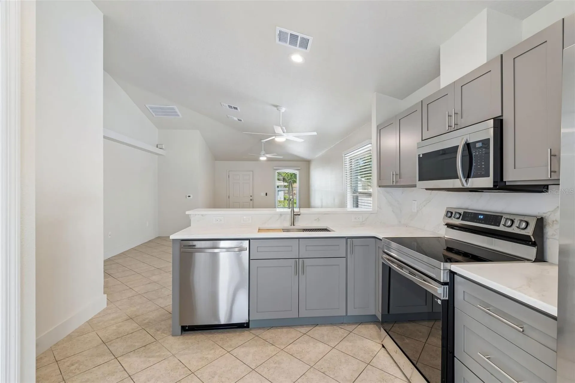 712 15th Avenue S St Petersburg FL 33701