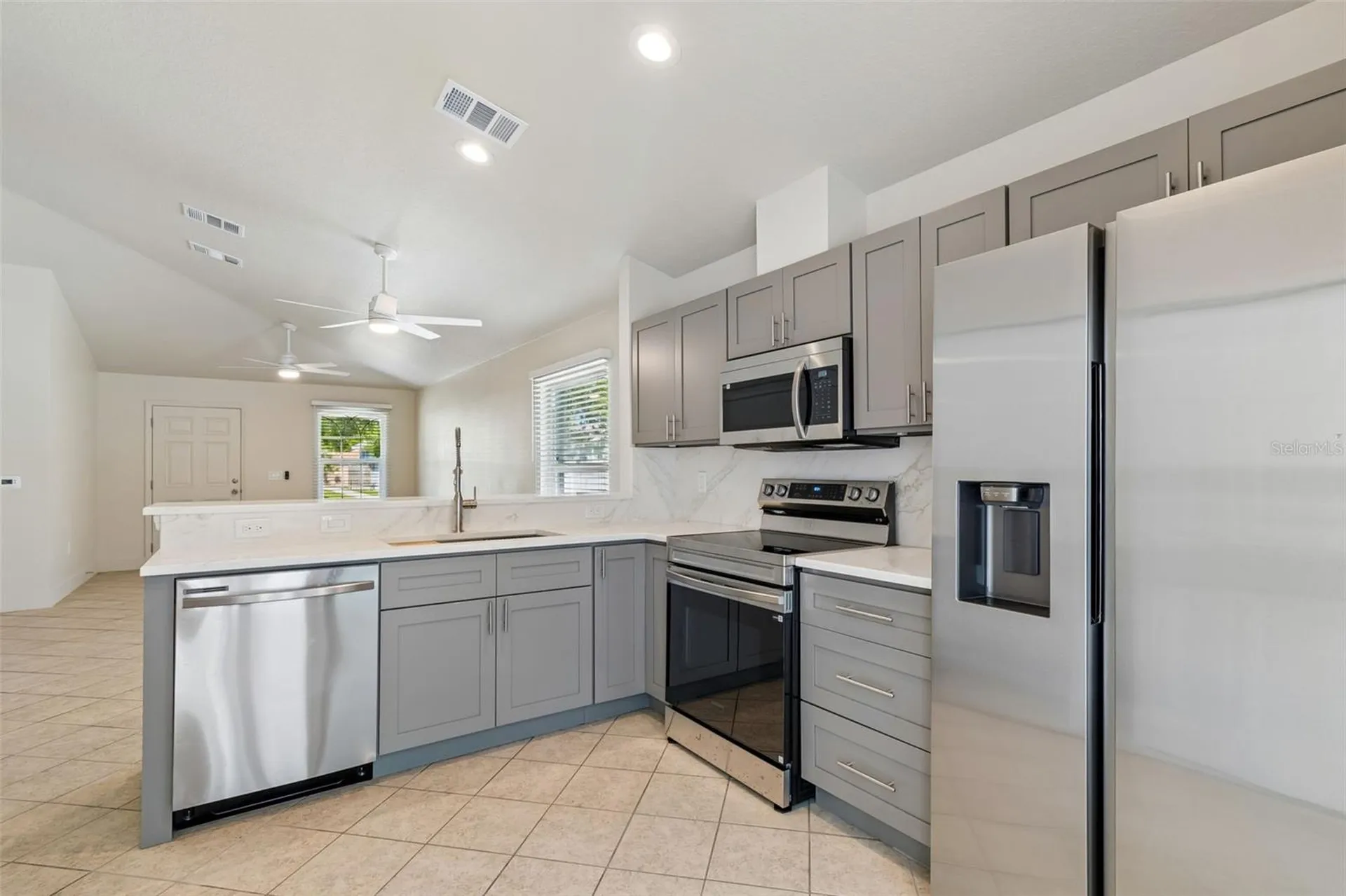 712 15th Avenue S St Petersburg FL 33701