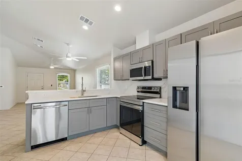 712 15th Avenue S St Petersburg FL 33701