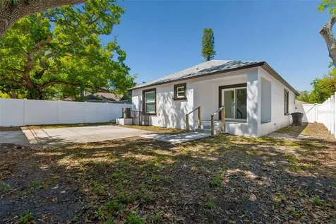 712 15th Avenue S St Petersburg FL 33701