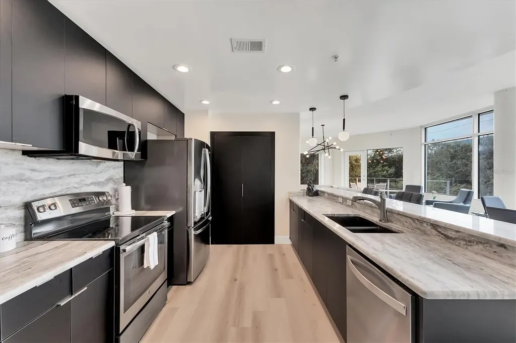 525 E Jackson Street Orlando FL 32801