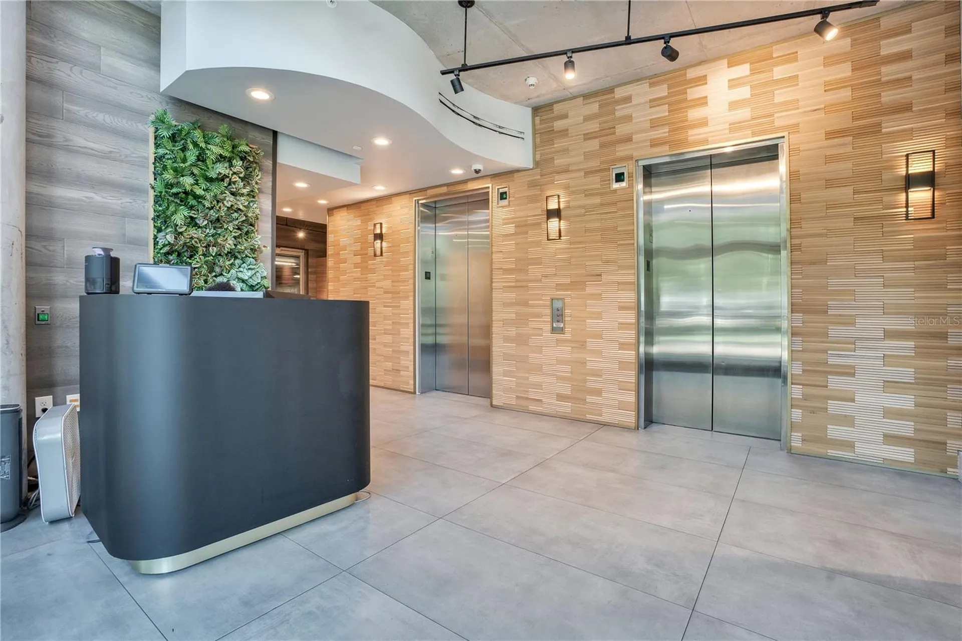 525 E Jackson Street Orlando FL 32801