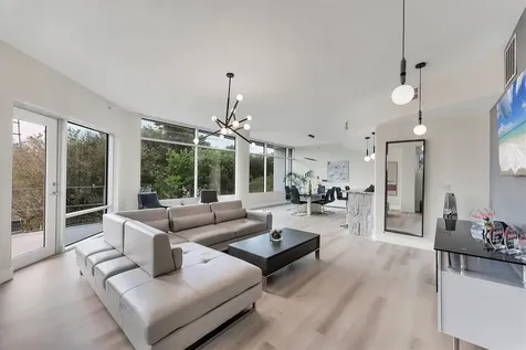 525 E Jackson Street Orlando FL 32801
