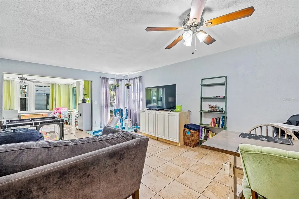 2821 Oak Lea Drive South Daytona FL 32119