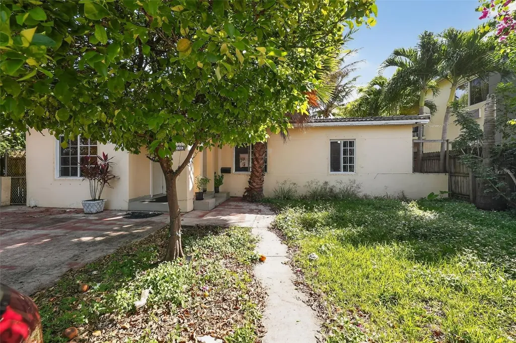 2131 Biarritz Drive Miami Beach FL 33141