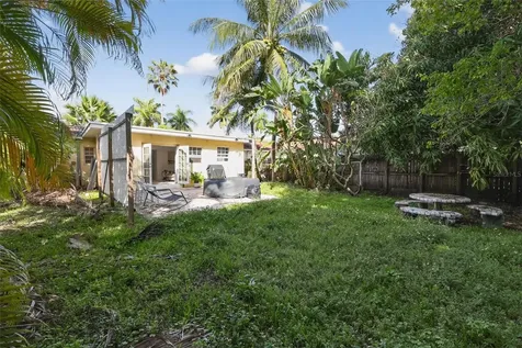 2131 Biarritz Drive Miami Beach FL 33141