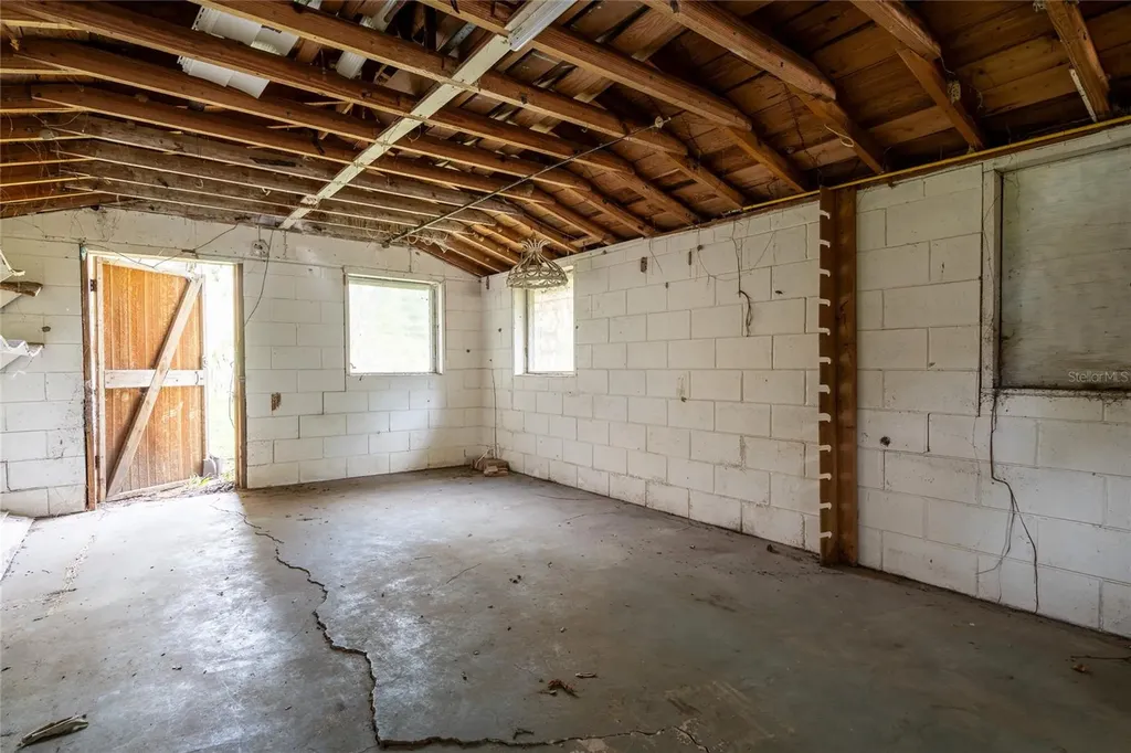 5560 Park Avenue De Leon Springs FL 32130