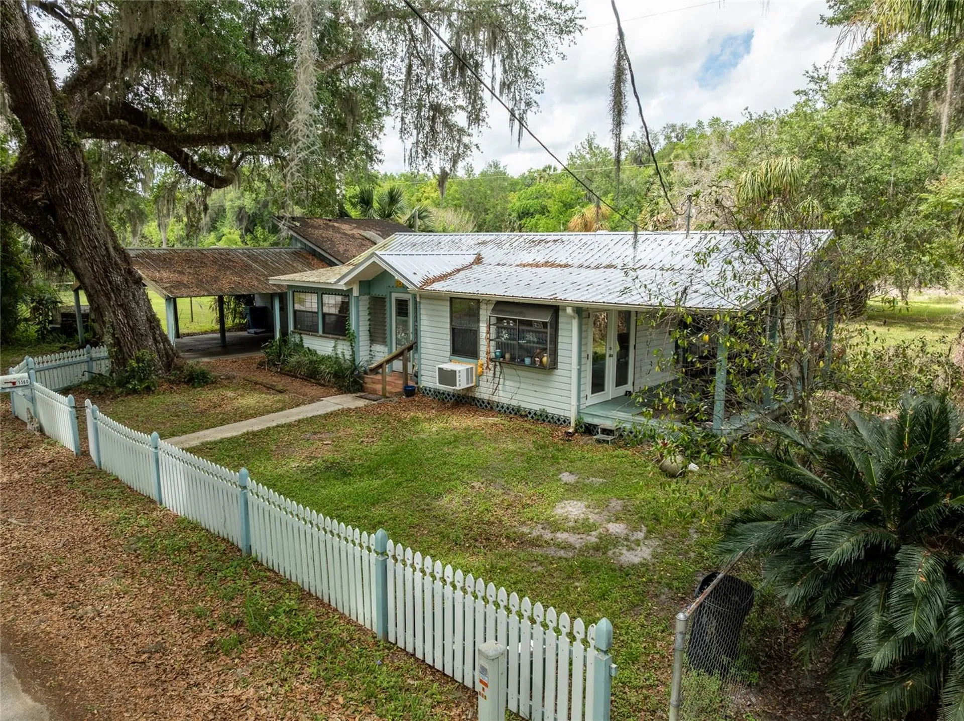 5560 Park Avenue De Leon Springs FL 32130