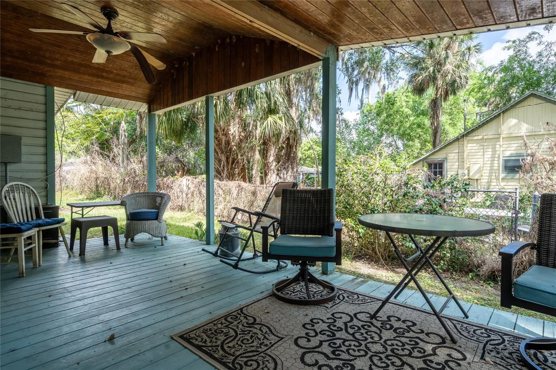 5560 Park Avenue De Leon Springs FL 32130