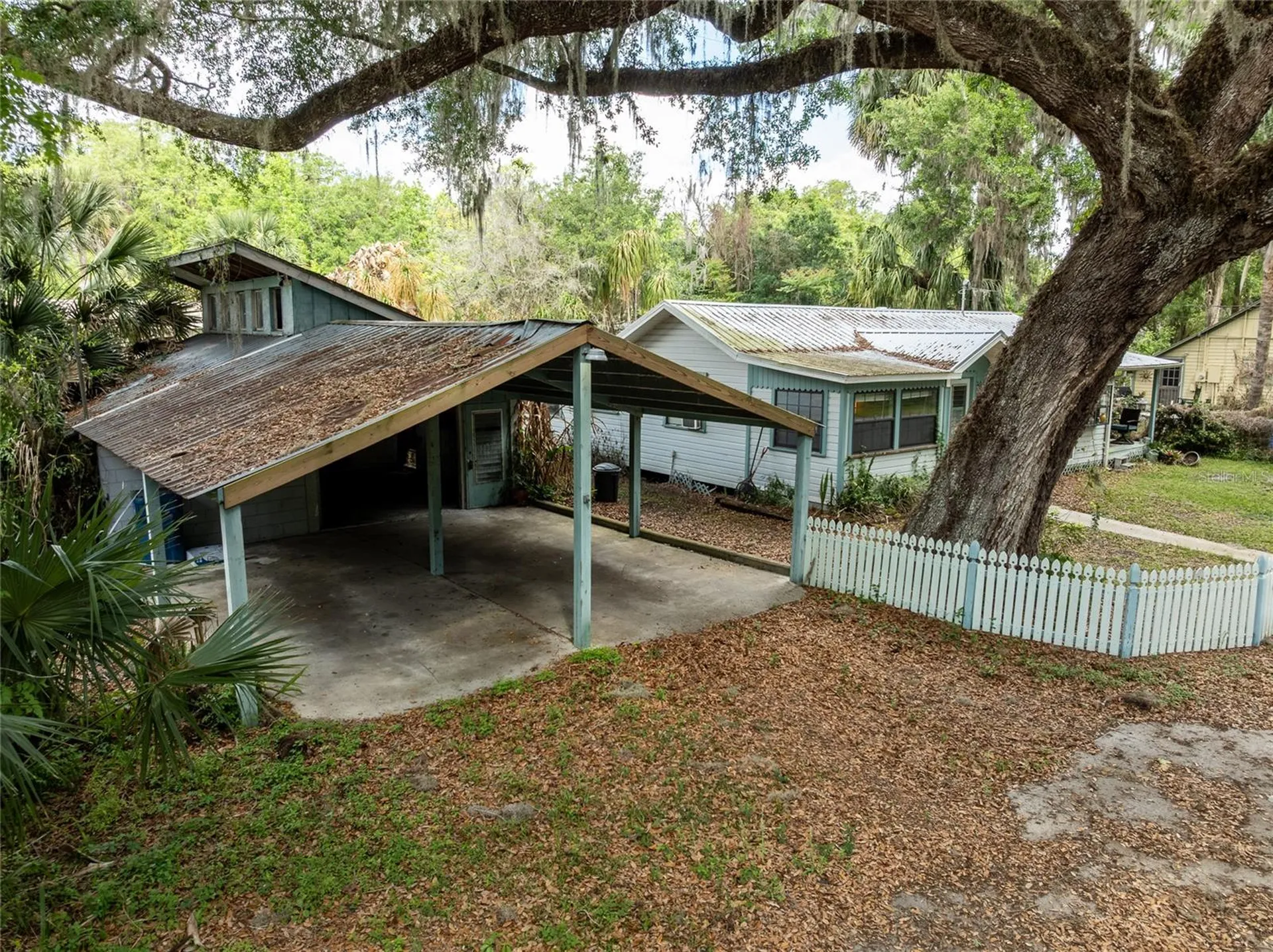 5560 Park Avenue De Leon Springs FL 32130