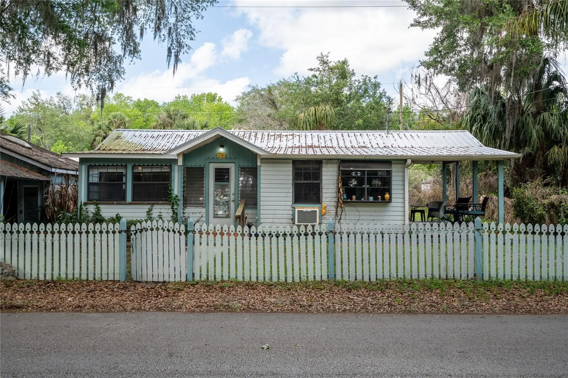 5560 Park Avenue De Leon Springs FL 32130