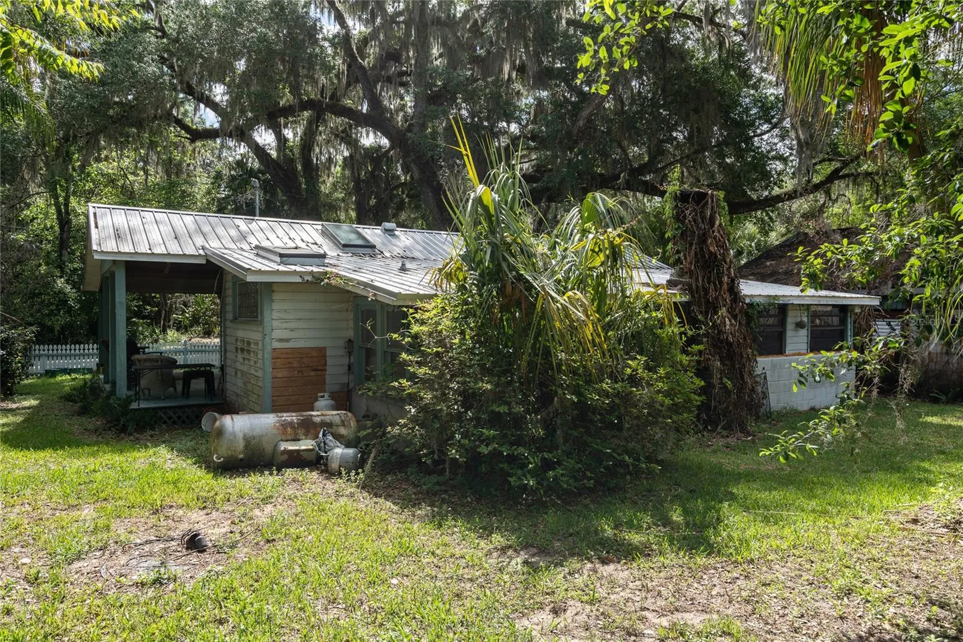 5560 Park Avenue De Leon Springs FL 32130
