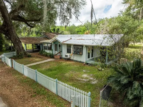 5560 Park Avenue De Leon Springs FL 32130
