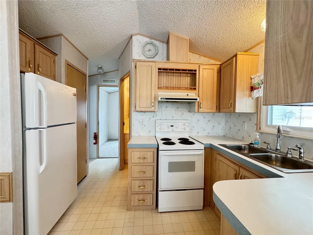 4848 Baker Avenue Zephyrhills FL 33541