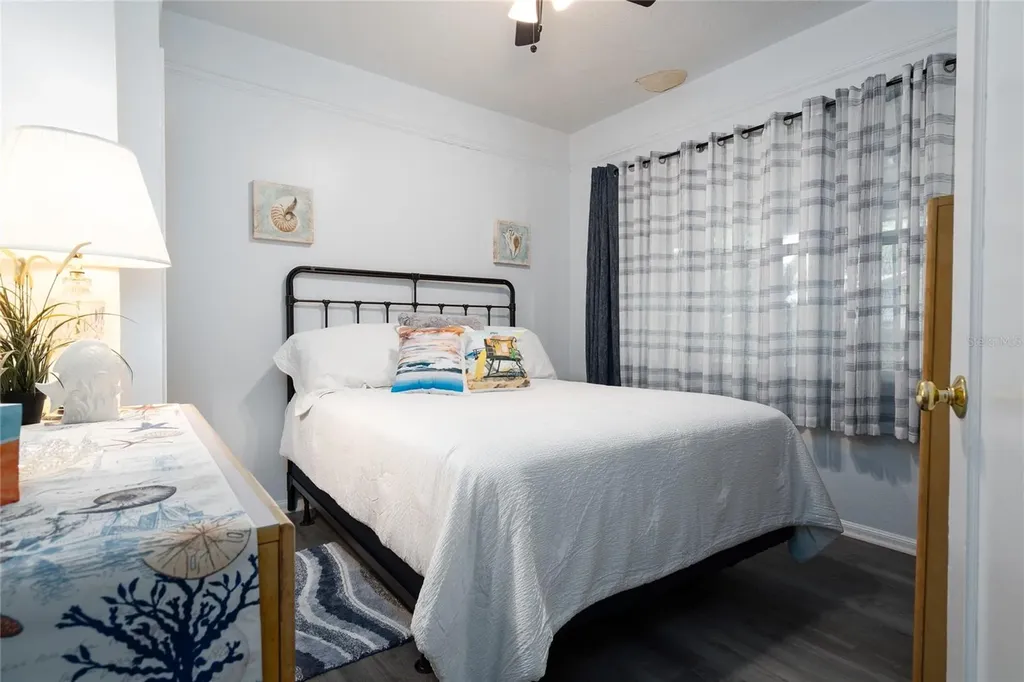 520 Desoto Avenue De Leon Springs FL 32130
