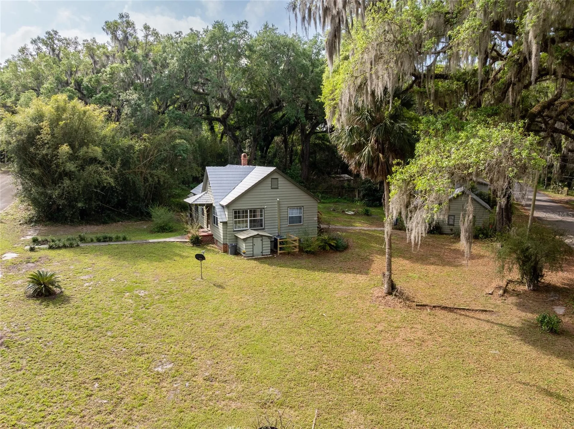520 Desoto Avenue De Leon Springs FL 32130