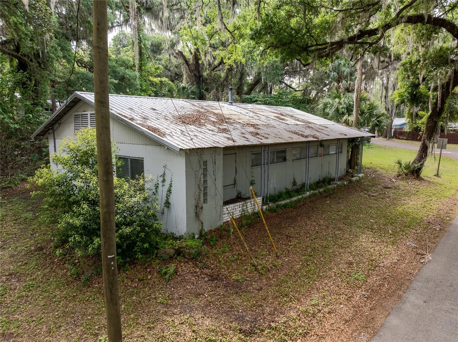 520 Desoto Avenue De Leon Springs FL 32130
