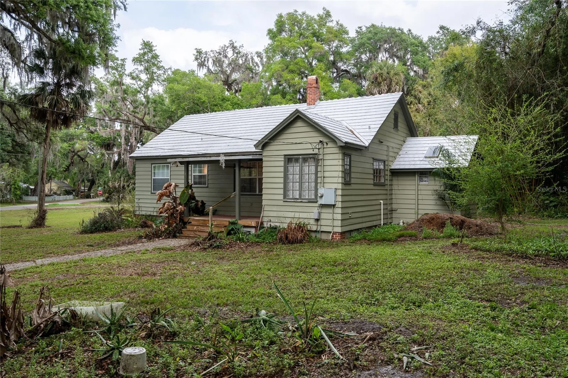 520 Desoto Avenue De Leon Springs FL 32130