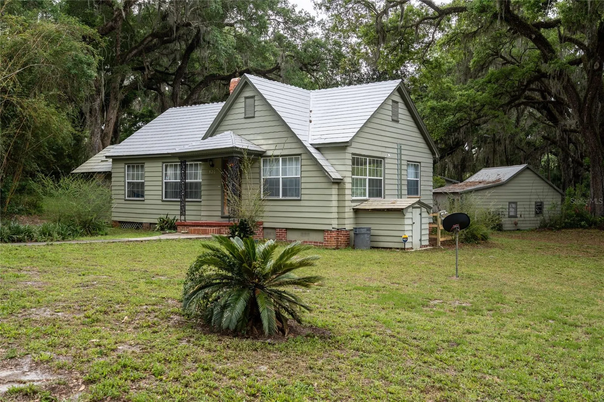 520 Desoto Avenue De Leon Springs FL 32130