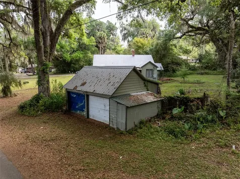 520 Desoto Avenue De Leon Springs FL 32130