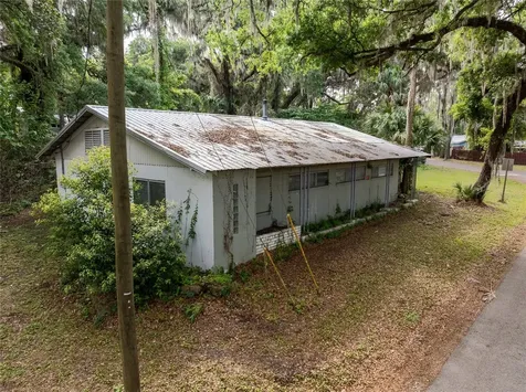 520 Desoto Avenue De Leon Springs FL 32130