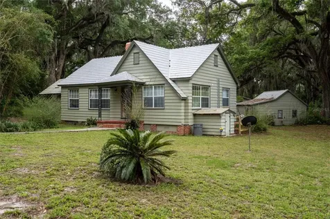 520 Desoto Avenue De Leon Springs FL 32130