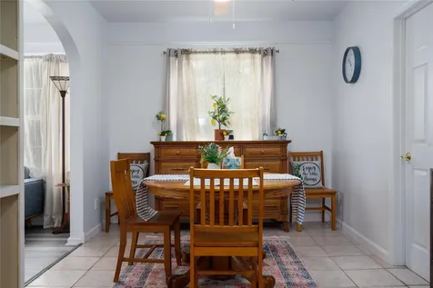 520 Desoto Avenue De Leon Springs FL 32130
