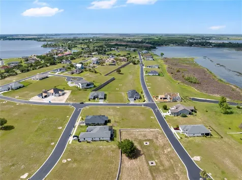 285 Caladium Avenue Lake Alfred FL 33850