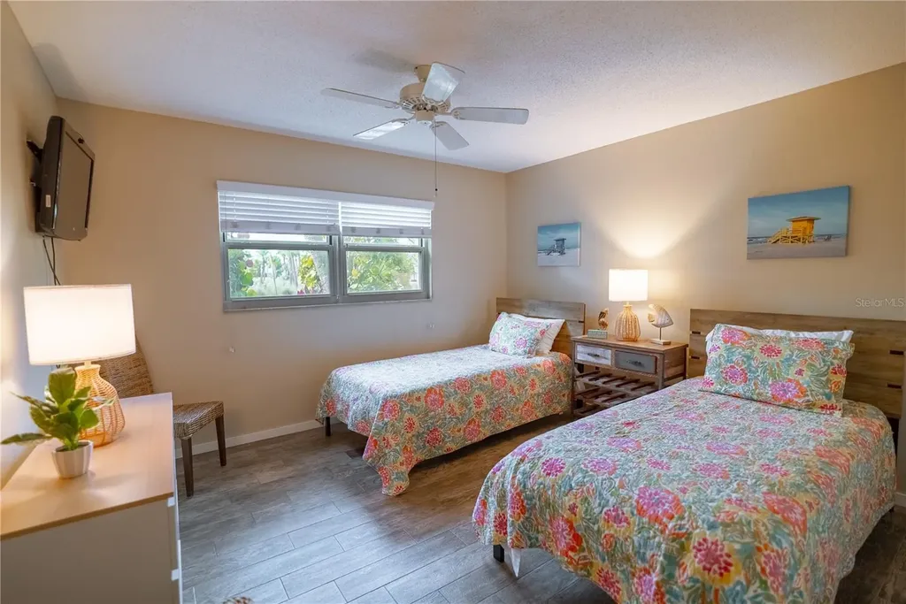 925 Beach Road Sarasota FL 34242