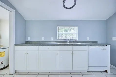121 Bates Avenue SE Winter Haven FL 33880