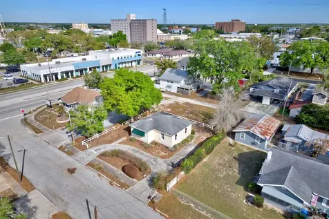 121 Bates Avenue SE Winter Haven FL 33880