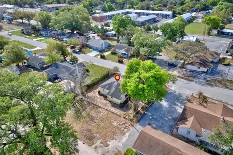 121 Bates Avenue SE Winter Haven FL 33880